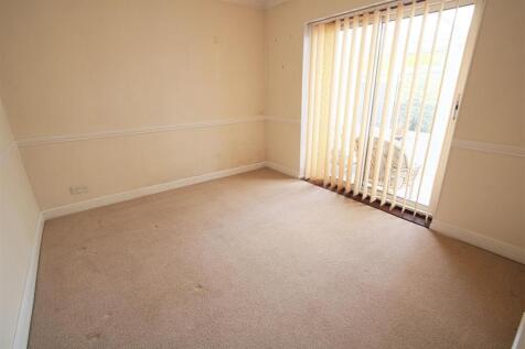lounge2.jpg