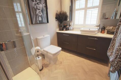 DOWNSTAIRS SHOWER ROOM