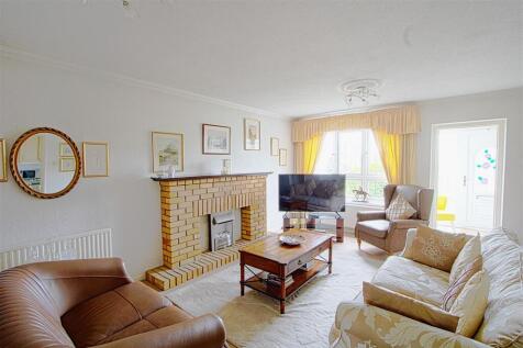 lounge ws 1 .jpg
