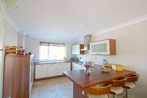 KITCHEN 1.jpg