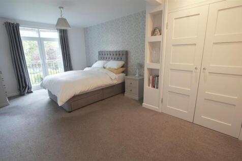 BEDROOM 1.jpg