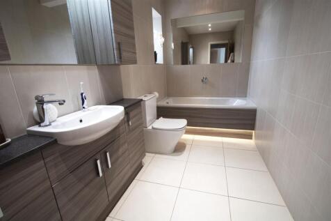 FAMILY BATHROOM.jpg
