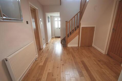 ENTRANCE HALL.jpg