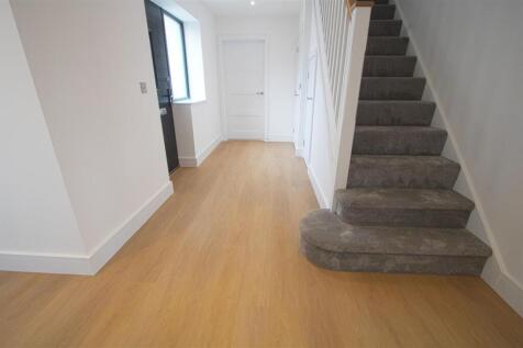 ENTRANCE HALL.jpg