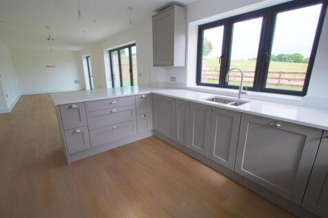 KITCHEN1.jpg