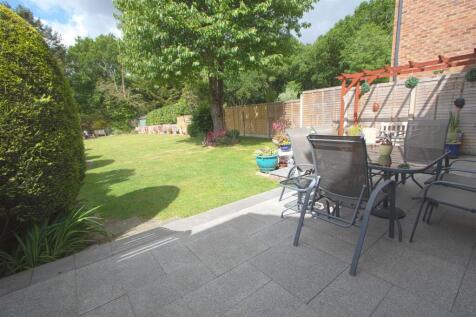 PATIO.jpg