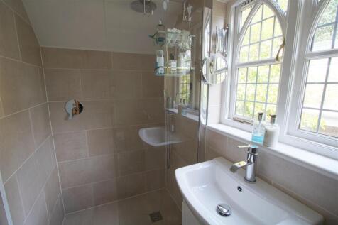 ensuite.jpg