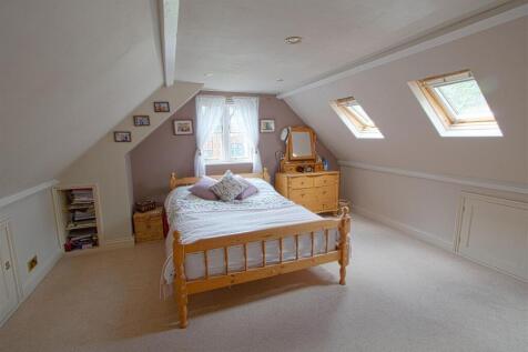 bed 2.jpg