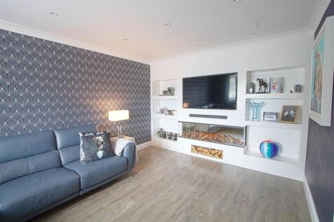 lounge 3nps.jpg
