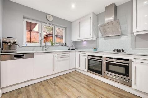 KITCHEN11.jpeg