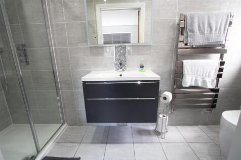 ENSUITE2.jpg