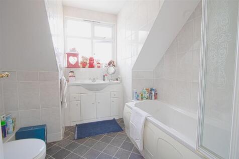 ensuite.jpg