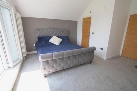 BEDROOM 1.jpg