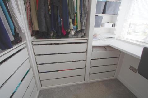 DRESSING AREA.jpg