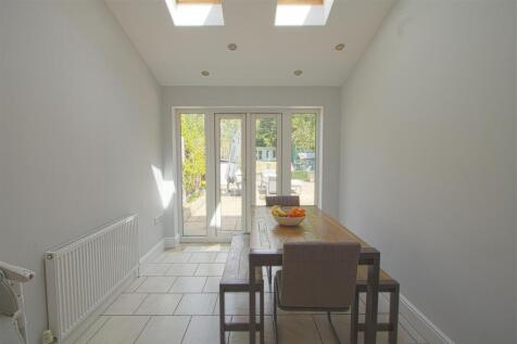 BREAKFAST AREA.jpg