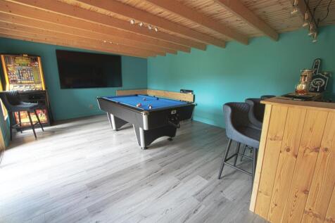 GARDEN ROOM 2.jpg