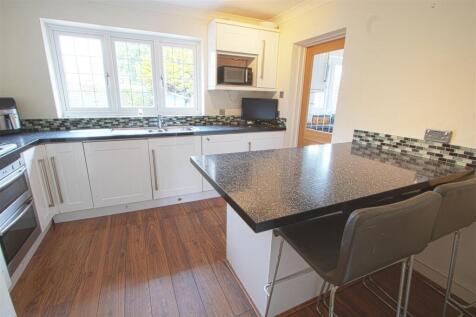 KITCHEN2.jpg