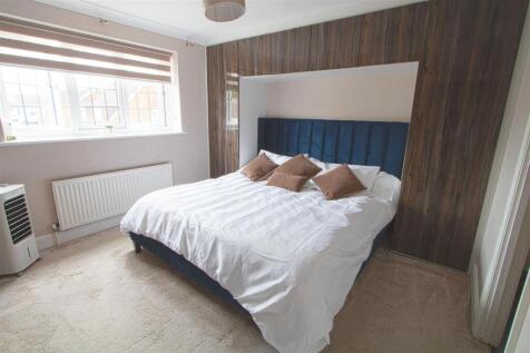 BEDROOM ONE.jpg