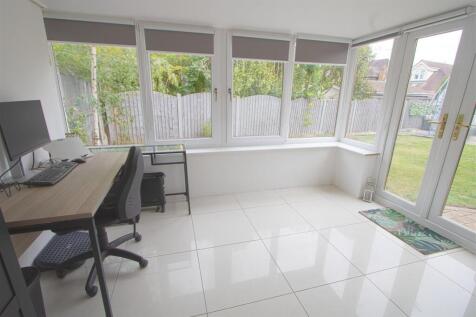 GARDEN ROOM.jpg