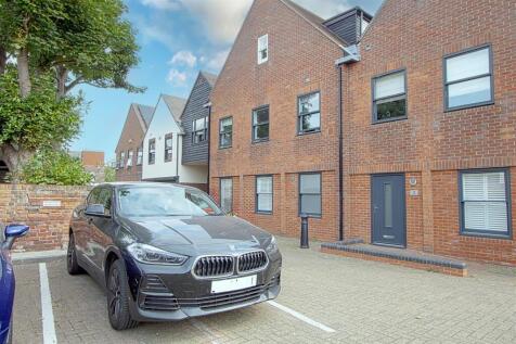 REAR PARK  P2.jpg