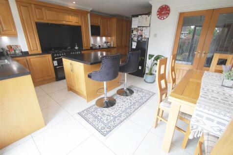 KITCHEN2.jpg
