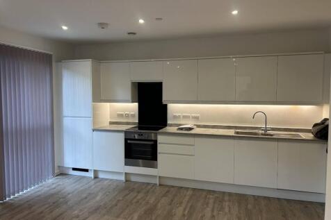 kitchen area 4 Aston House.JPG