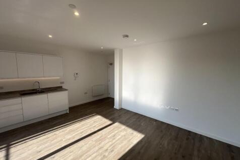 living foom 2 , 24 Aston House.JPG