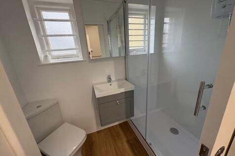 lessness bathroom.jpg