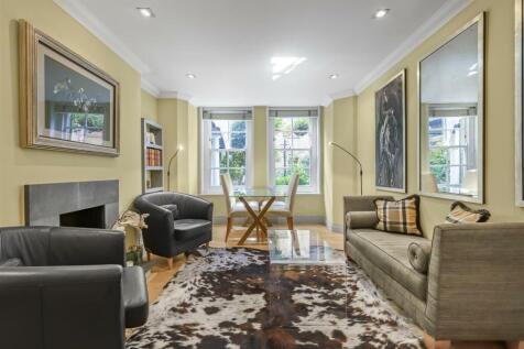 Gladstone Court - Reception