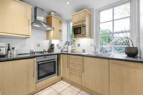 Gladstone Court - Kitchen