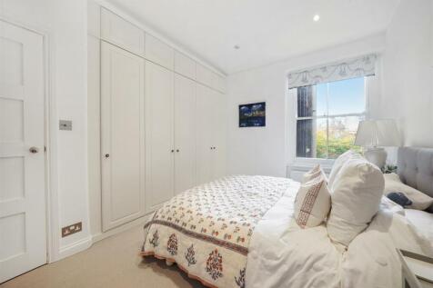 Bedroom 1 - Cambridge Mansions