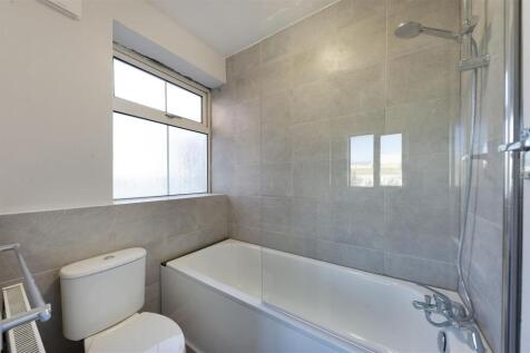 flat 32 coleman court 1567 bath.jpg