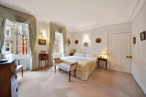Barton Street Principle Bedroom