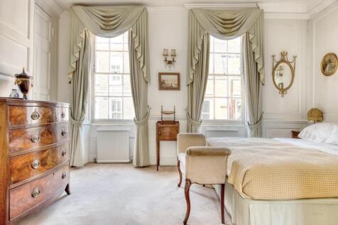 Barton Street - Principle Bedroom