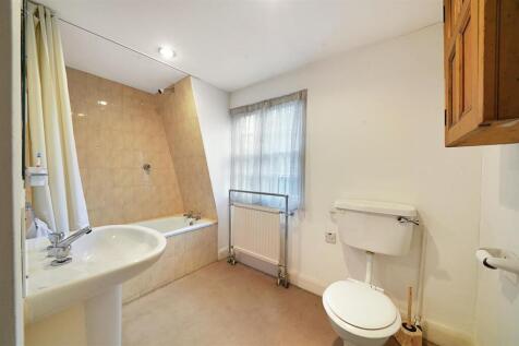 Barton Street - Bathroom