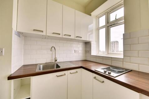 Kitchen2.jpg