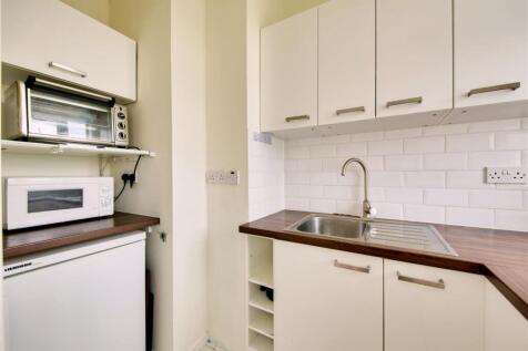 Kitchen1.jpg