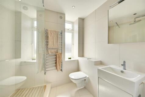 Marsham Court Bathroom