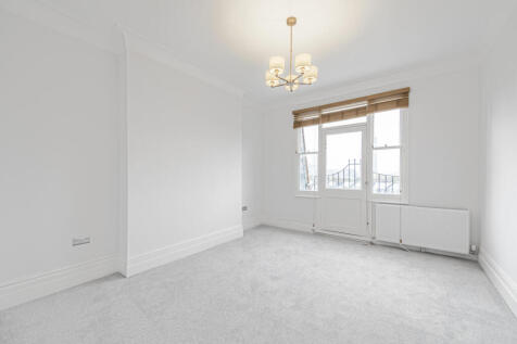 Living Room 2/ Bedroom