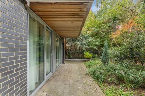 Front Communal Garden