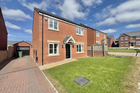 4 Bedroom Detached for Rent