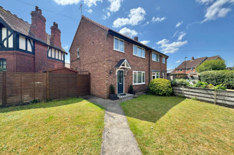 3 Bedroom Semi Detached for Rent