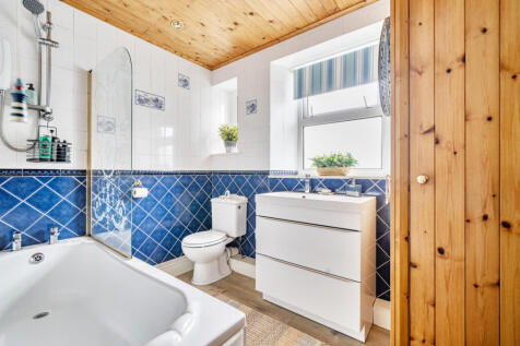 1362379-18-68de70...