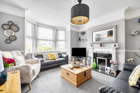 1362379-8-68de6dd...