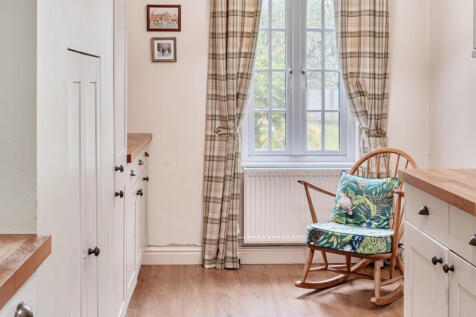 1369367-5-68f6582...