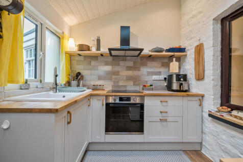 1369569-13-68ef94...