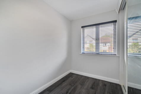 1376473-12-690ca5...