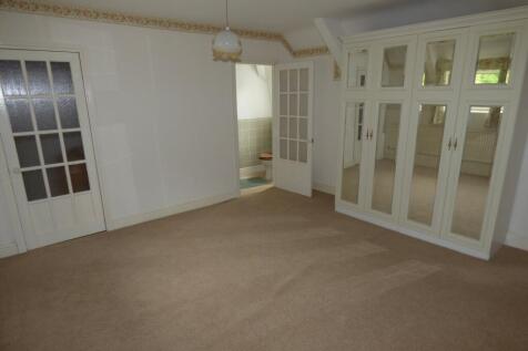 Bedroom 2 P1