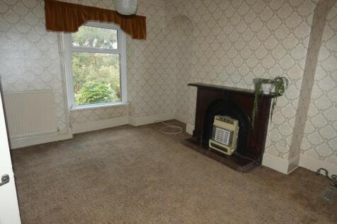 Middle Room