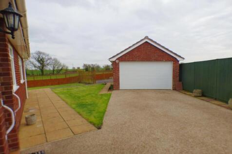 Garage/Workshop